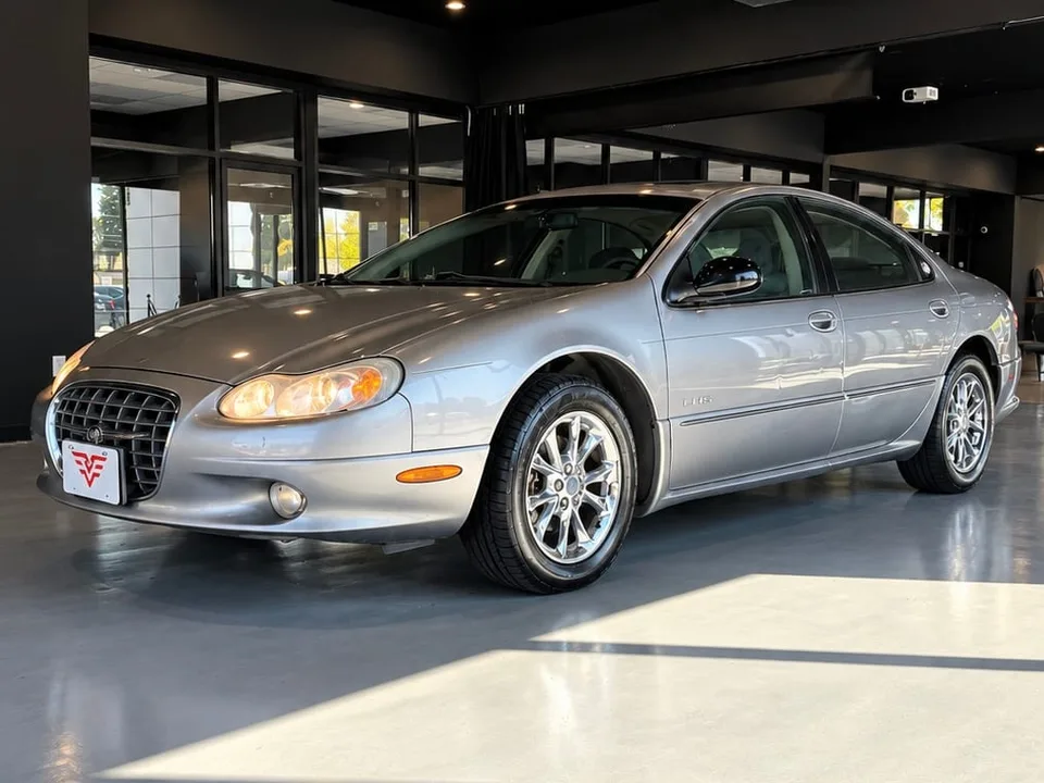1999 Chrysler Lhs Base — Exterior · Photo 2