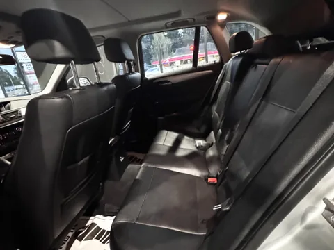 2015 BMW X1 xDrive28i — Interior