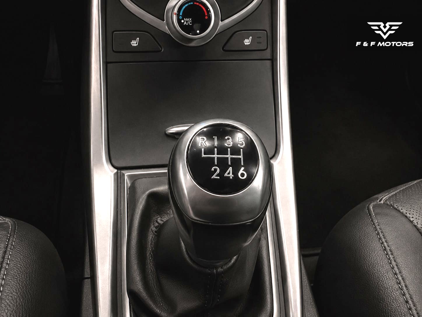 2015 Hyundai Elantra Sport — Interior