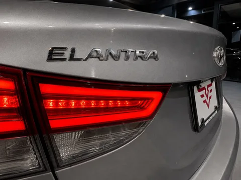 2015 Hyundai Elantra Sport photo 23