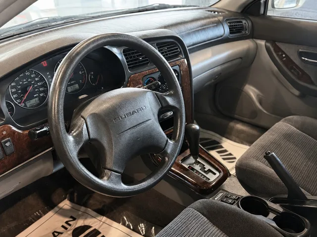 2003 Subaru Outback — Interior · Photo 7