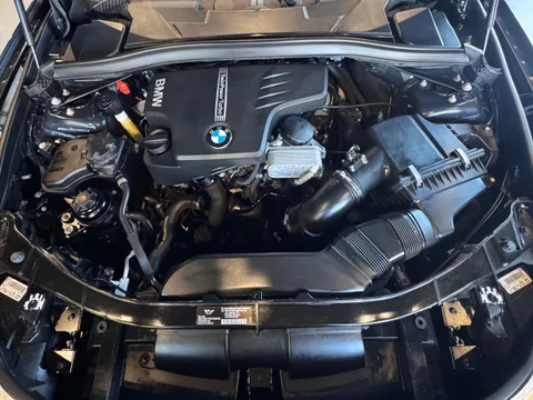 2013 BMW X1 xDrive28i — Engine