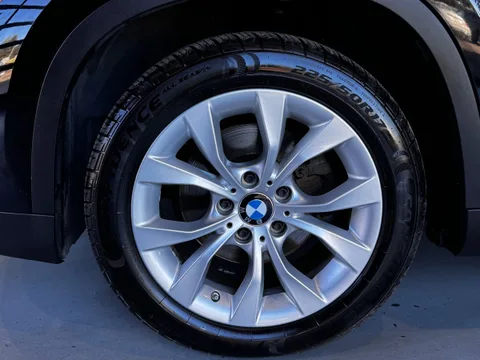 2013 BMW X1 xDrive28i — Wheels