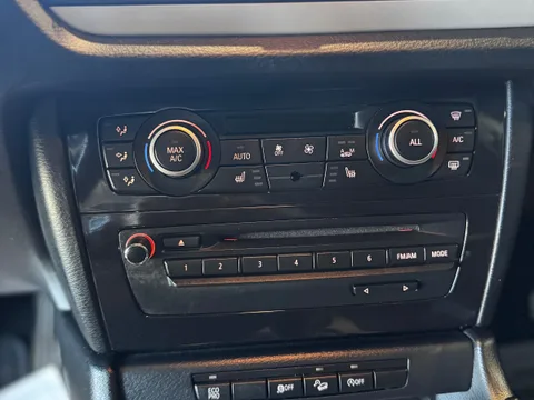 2013 BMW X1 xDrive28i — Interior