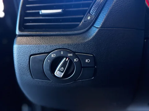 2013 BMW X1 xDrive28i — Interior