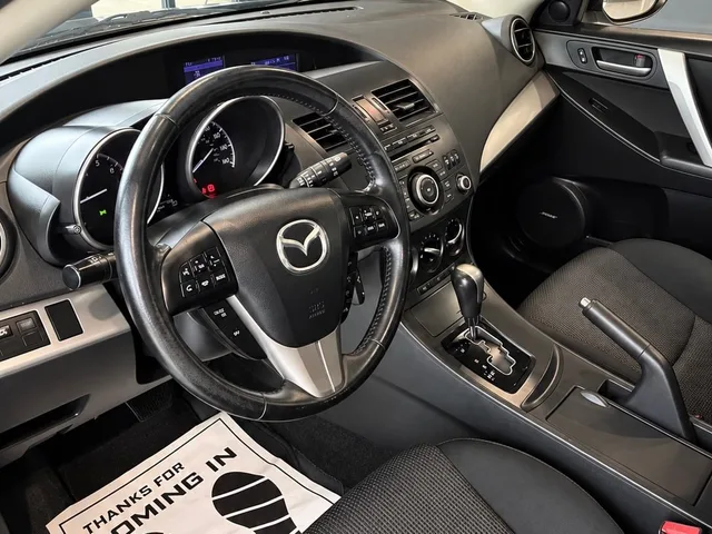 2012 Mazda Mazda3 s Touring — Interior · Photo 6