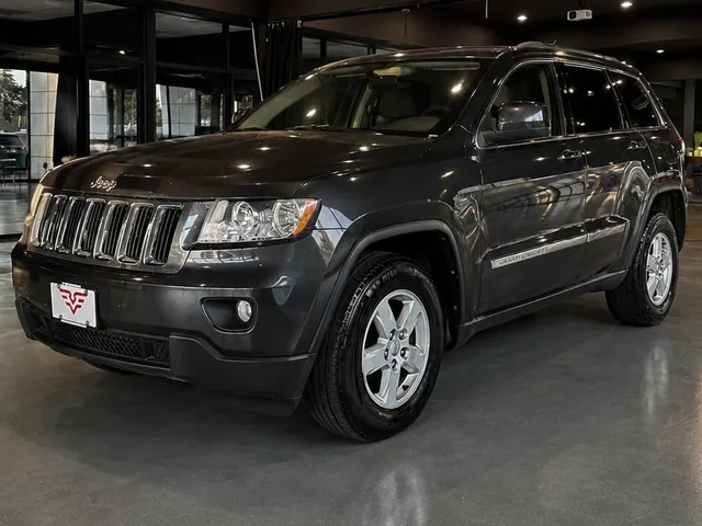 2011 Jeep Grand Cherokee, photo 2
