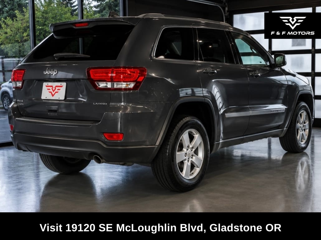 2011 Jeep Grand Cherokee Laredo - Photo 4
