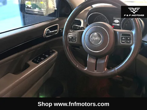 2011 Jeep Grand Cherokee Laredo — Exterior