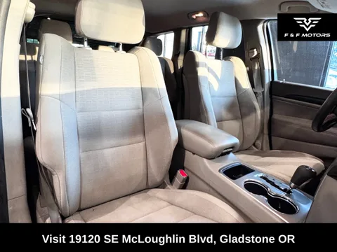 2011 Jeep Grand Cherokee Laredo — Exterior