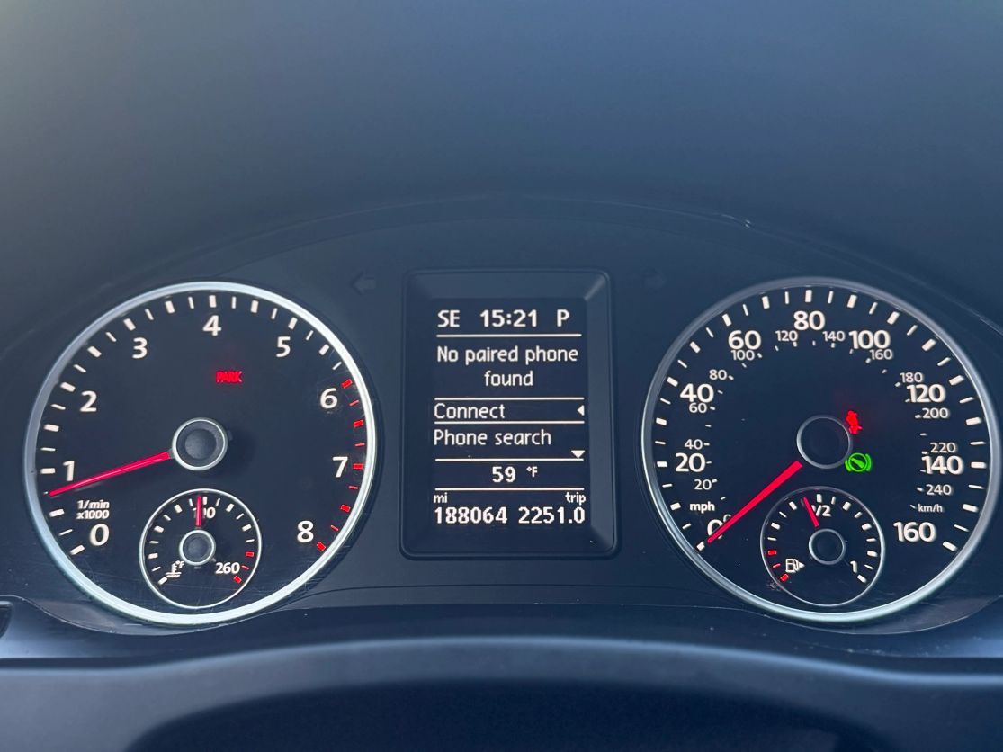 2014 VOLKSWAGEN Tiguan 4-Motion - Photo 9