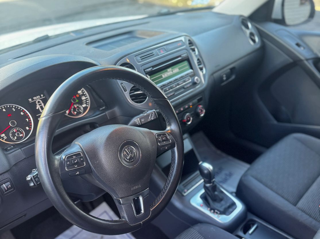 2014 VOLKSWAGEN Tiguan 4-Motion - Photo 10