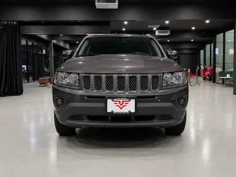 2016 Jeep Compass Latitude photo 3