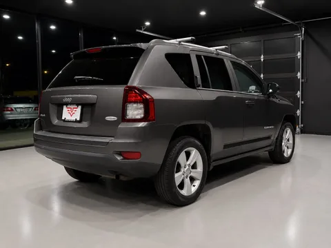 2016 Jeep Compass Latitude photo 6