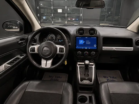 2016 Jeep Compass Latitude — Interior