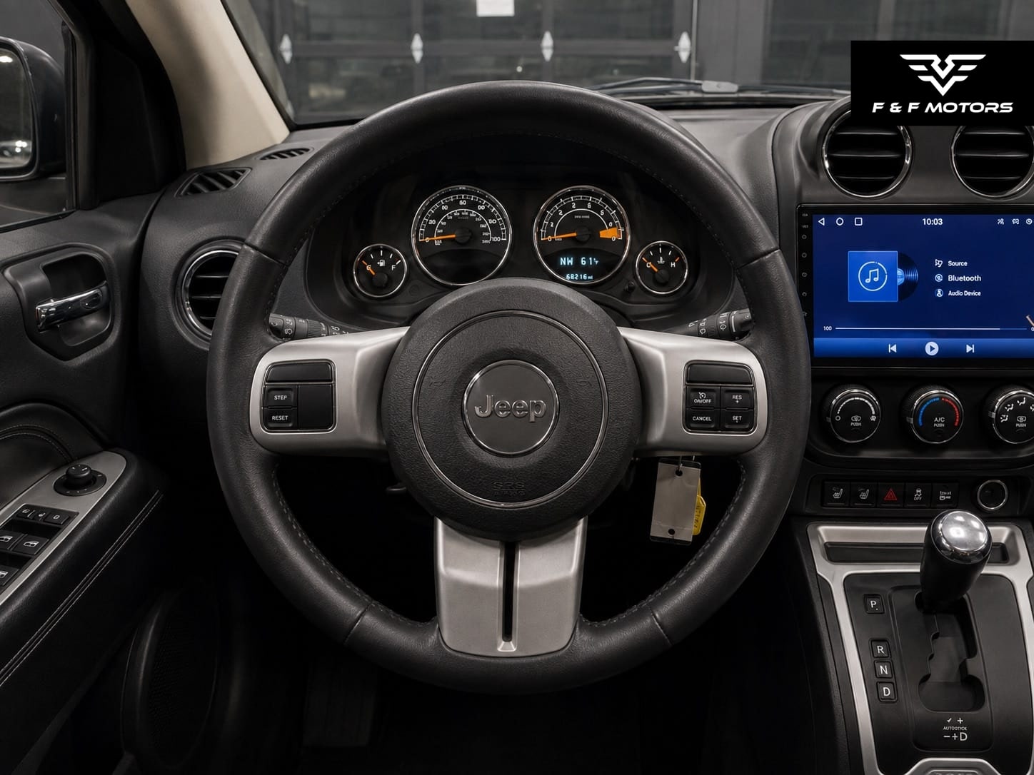 2016 Jeep Compass Latitude — Interior