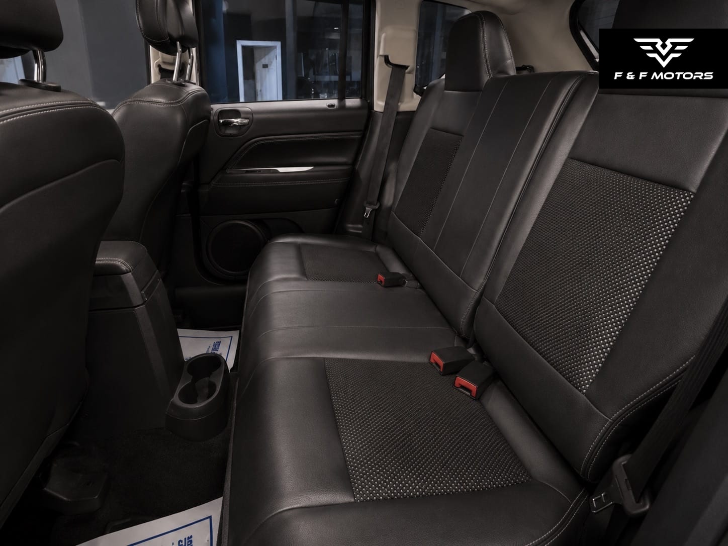 2016 Jeep Compass Latitude — Interior