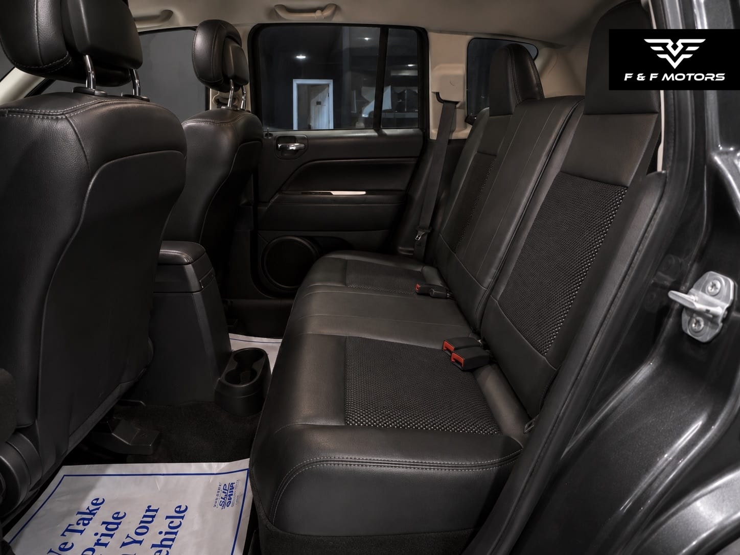 2016 Jeep Compass Latitude — Interior