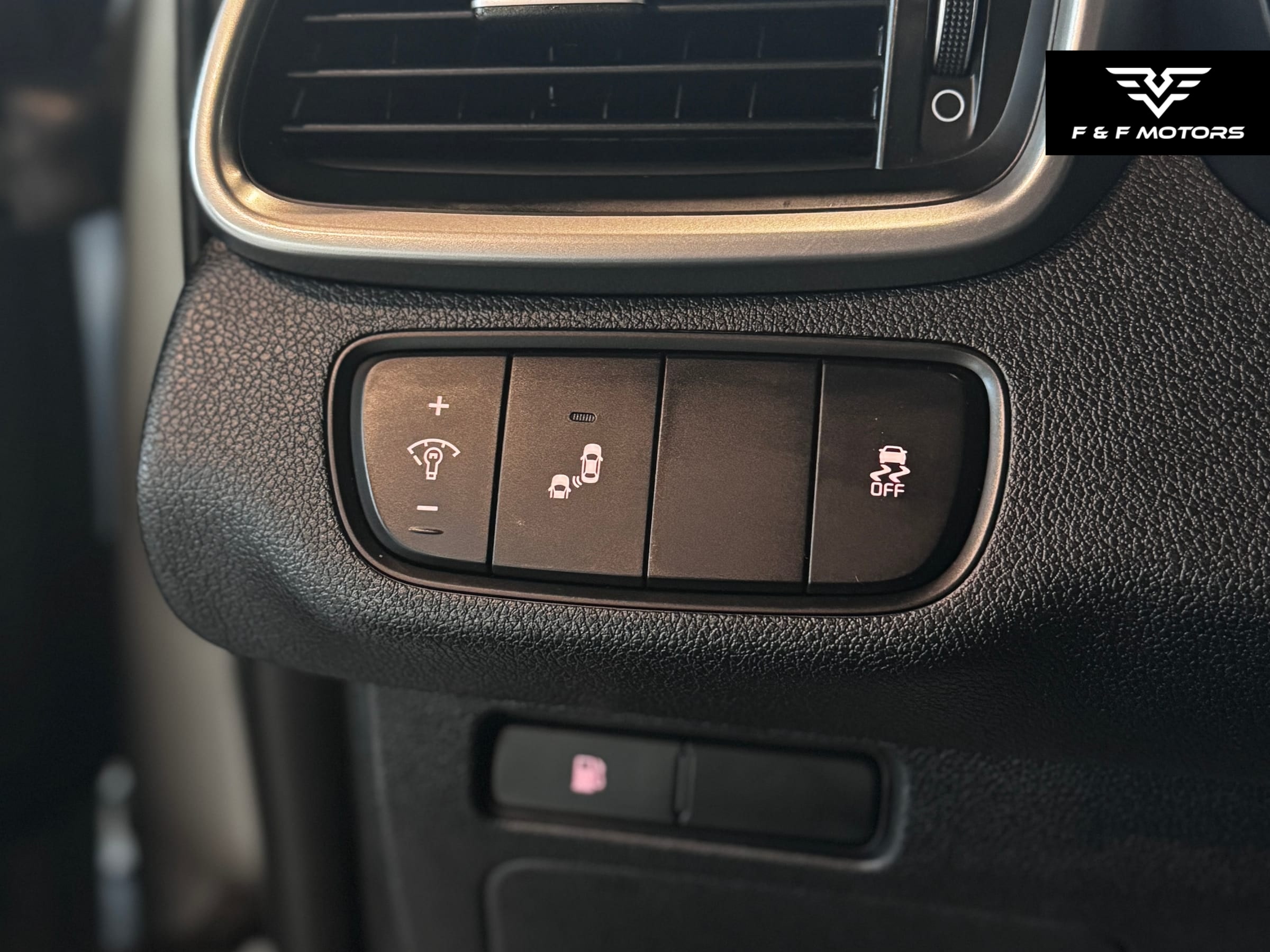 2019 Kia Sorento LX photo 18