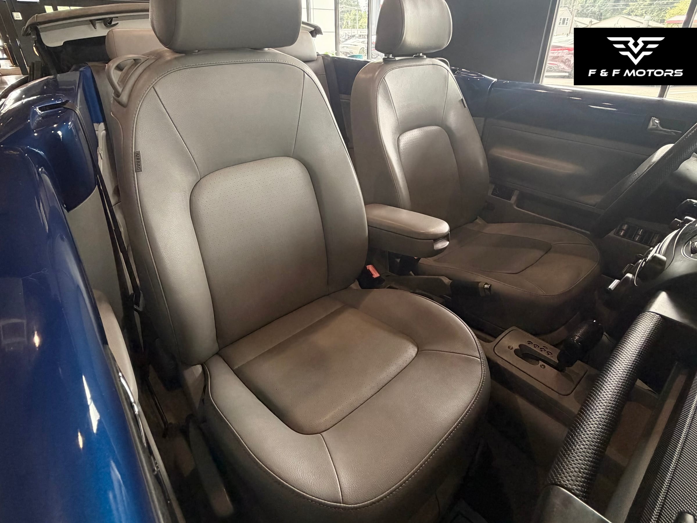 2007 Volkswagen Beetle 2.5 — Interior