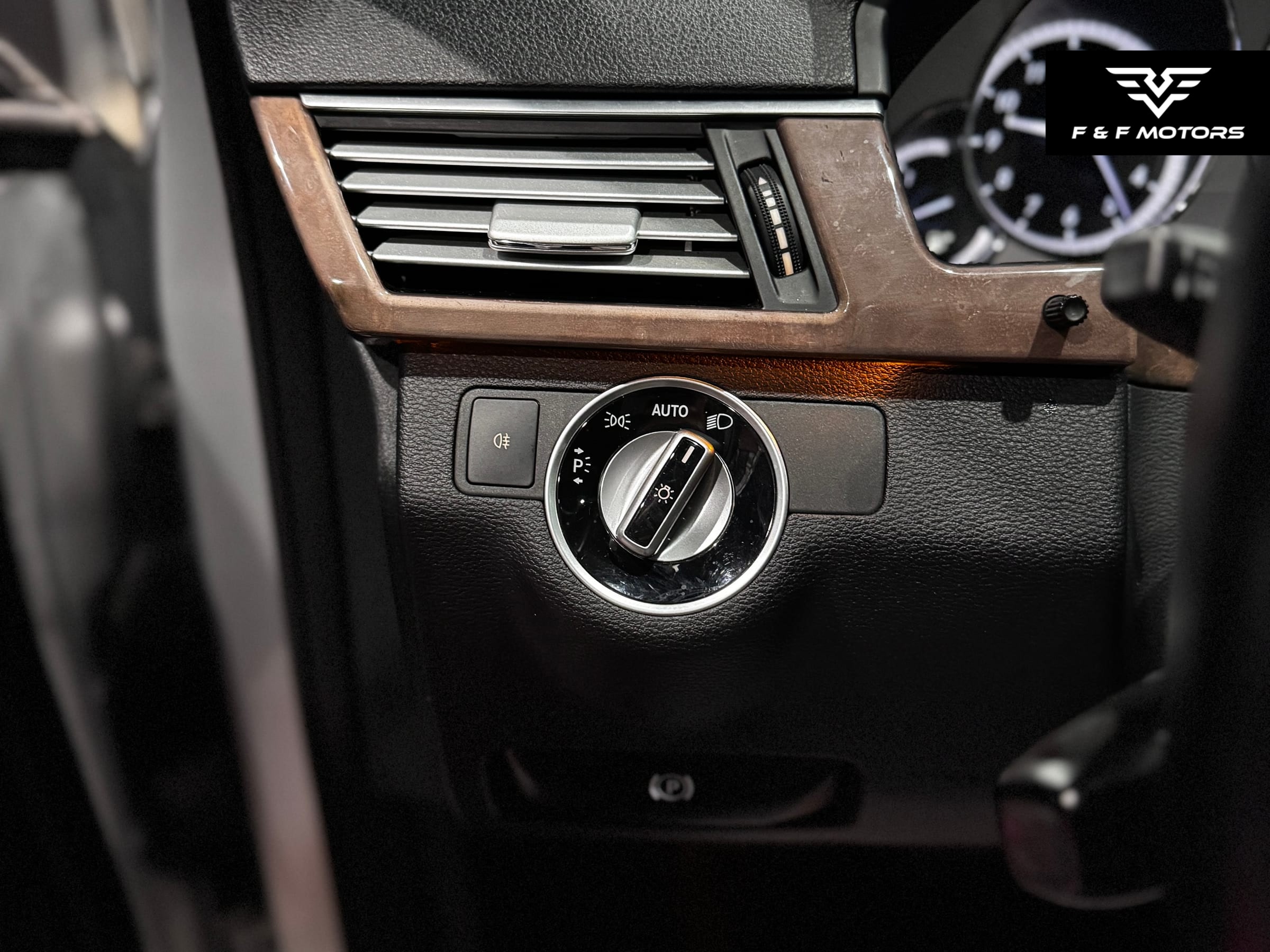 2012 Mercedes-Benz E350 Sport — Interior