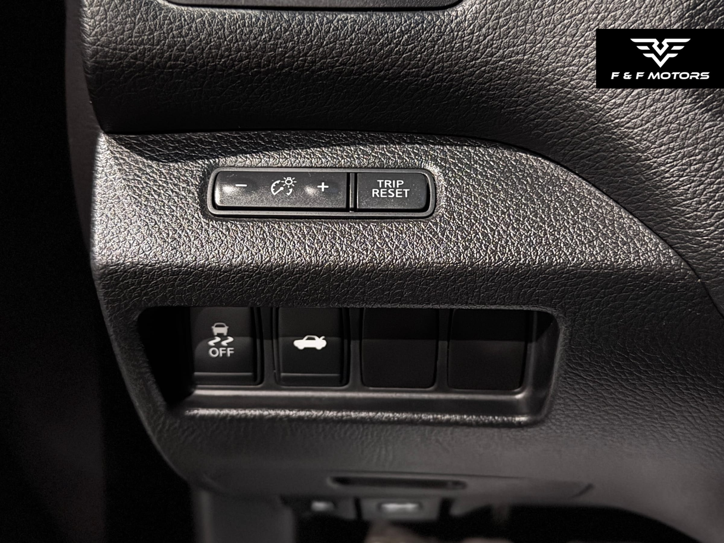 2015 Nissan Altima S — Interior