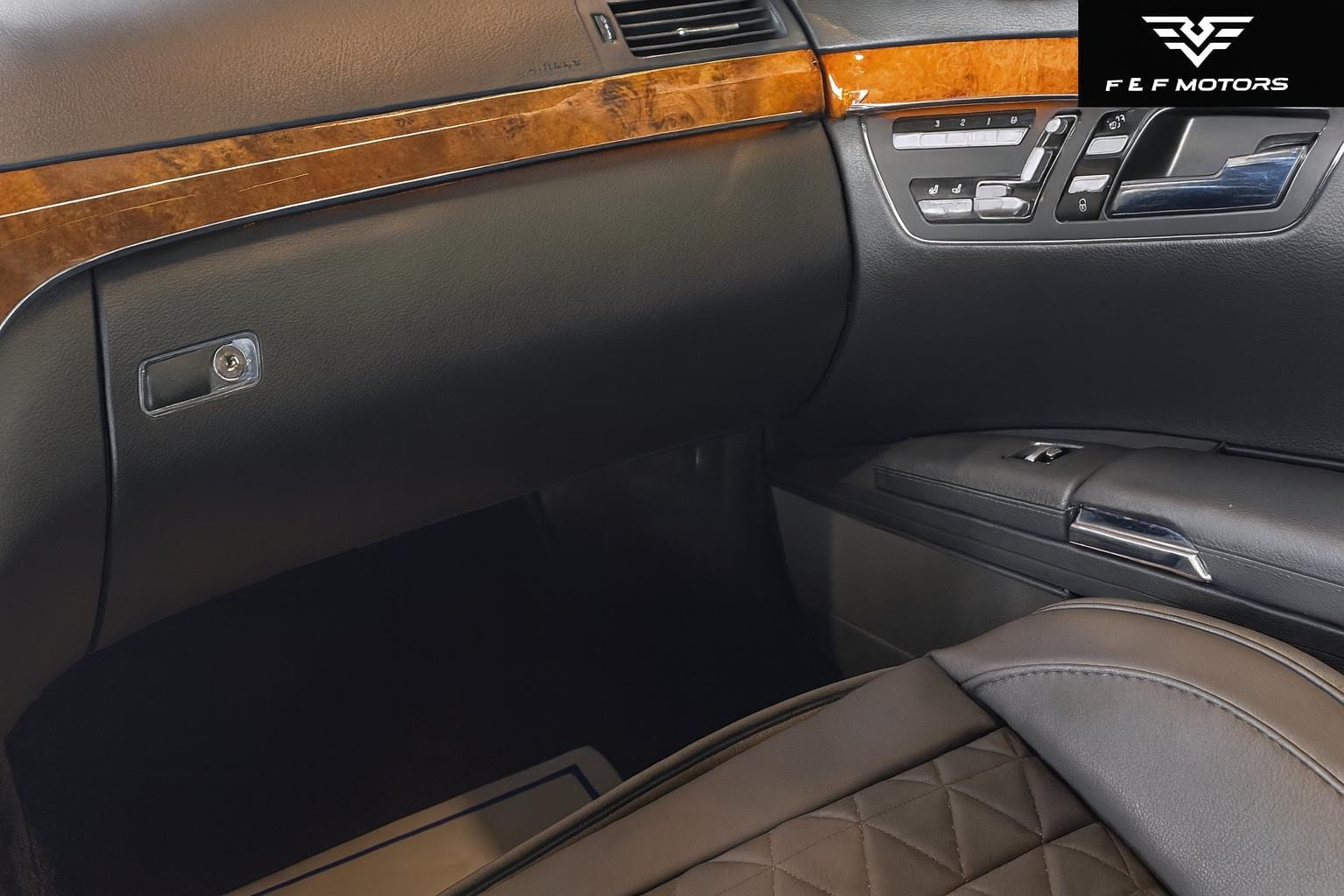 2009 Mercedes-Benz S550 S550 4-MATIC — Interior