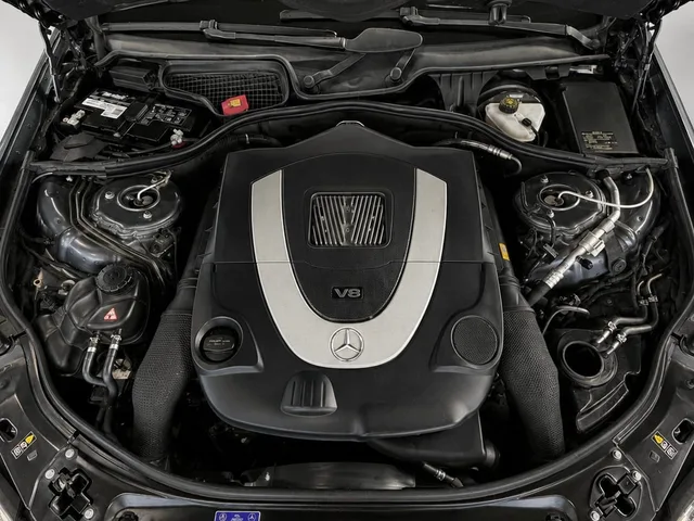 2009 Mercedes-Benz S550 S550 4-MATIC — Engine · Photo 14