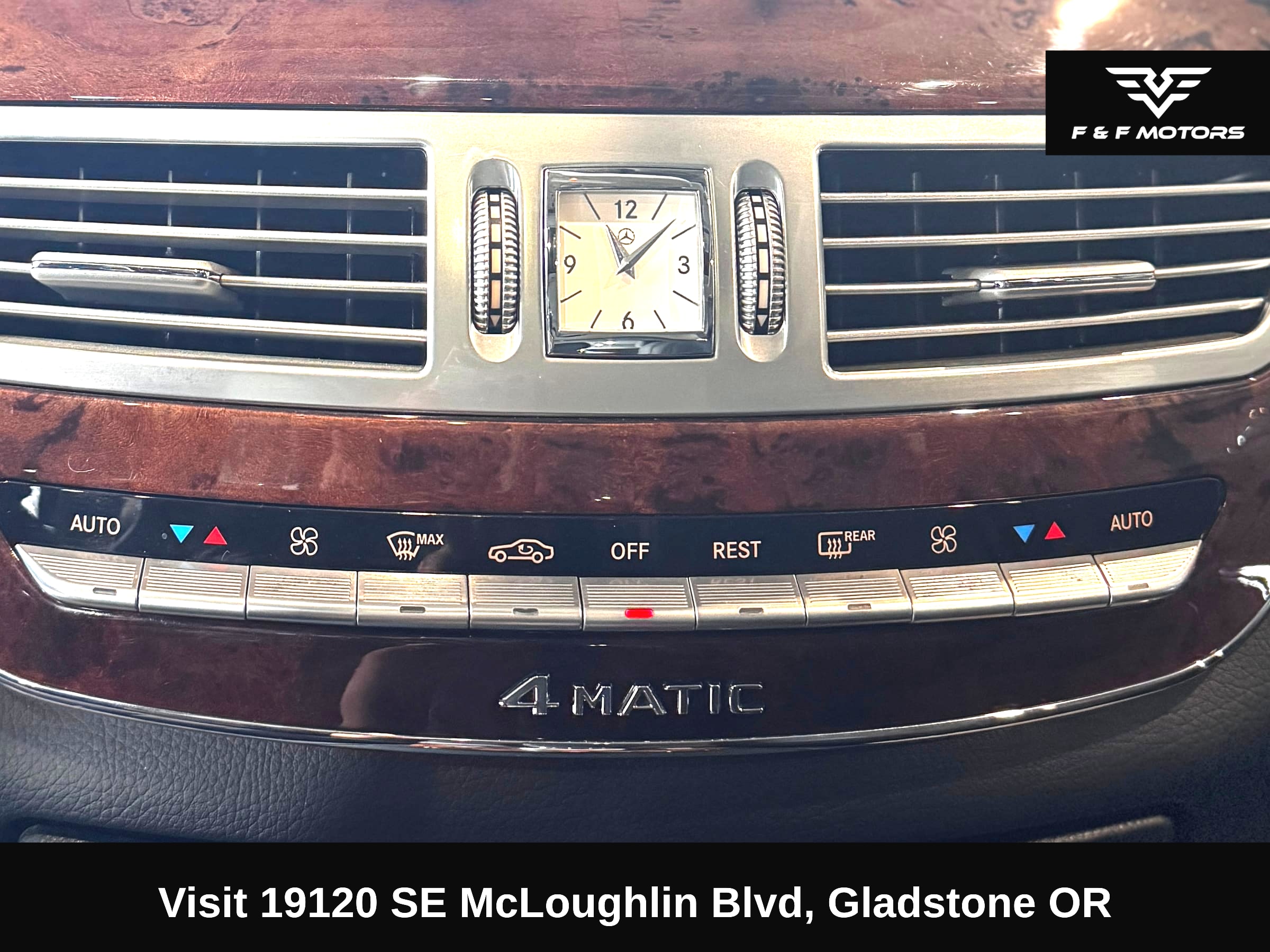 2009 Mercedes-Benz S550 S550 4-MATIC photo 20