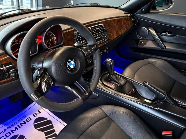 2008 BMW Z4 3.0si — Interior · Photo 11