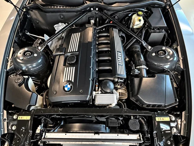 2008 BMW Z4 3.0si — Engine · Photo 15
