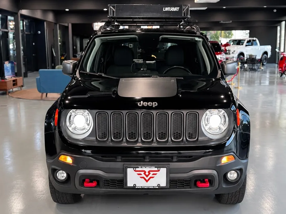 2018 Jeep Renegade Trailhawk photo 3
