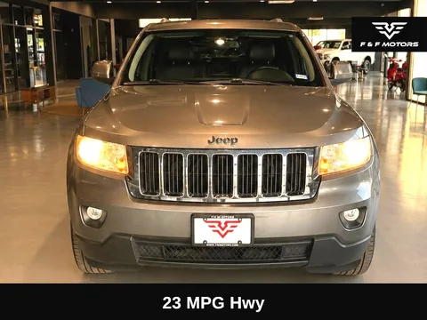2012 Jeep Grand Cherokee Laredo photo 3