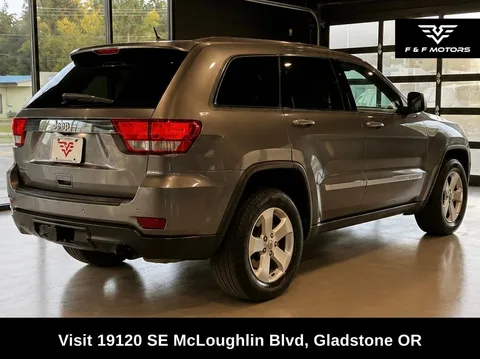 2012 Jeep Grand Cherokee Laredo photo 4