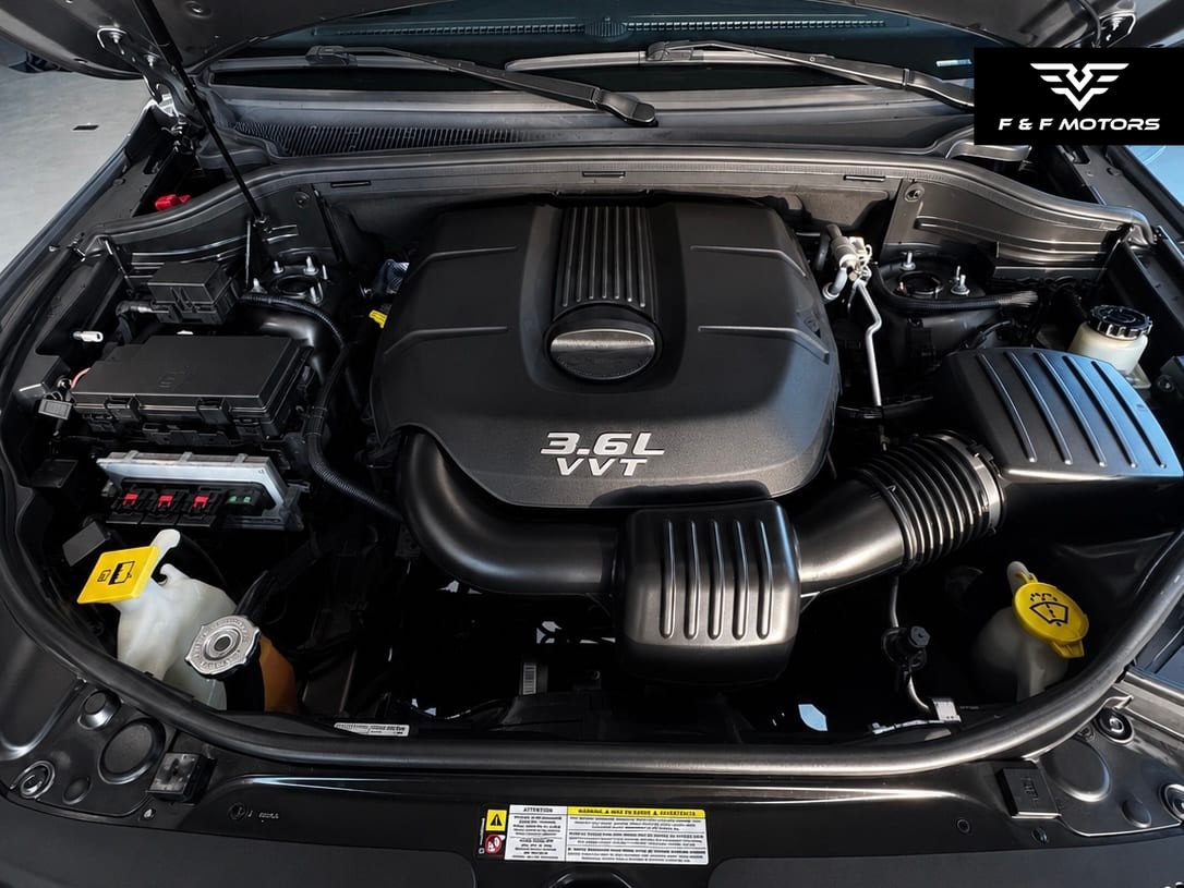 2012 Jeep Grand Cherokee Laredo — Engine