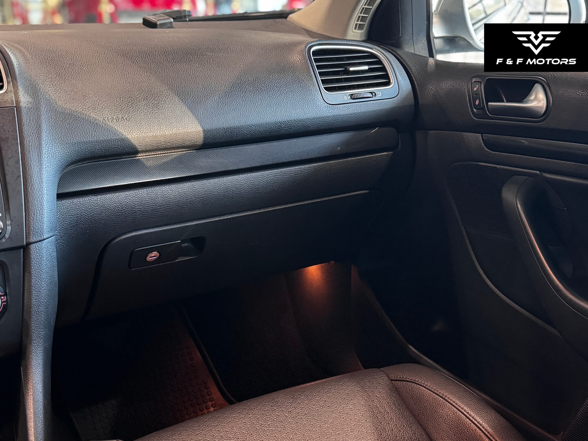 2011 Volkswagen Jetta TDI — Interior