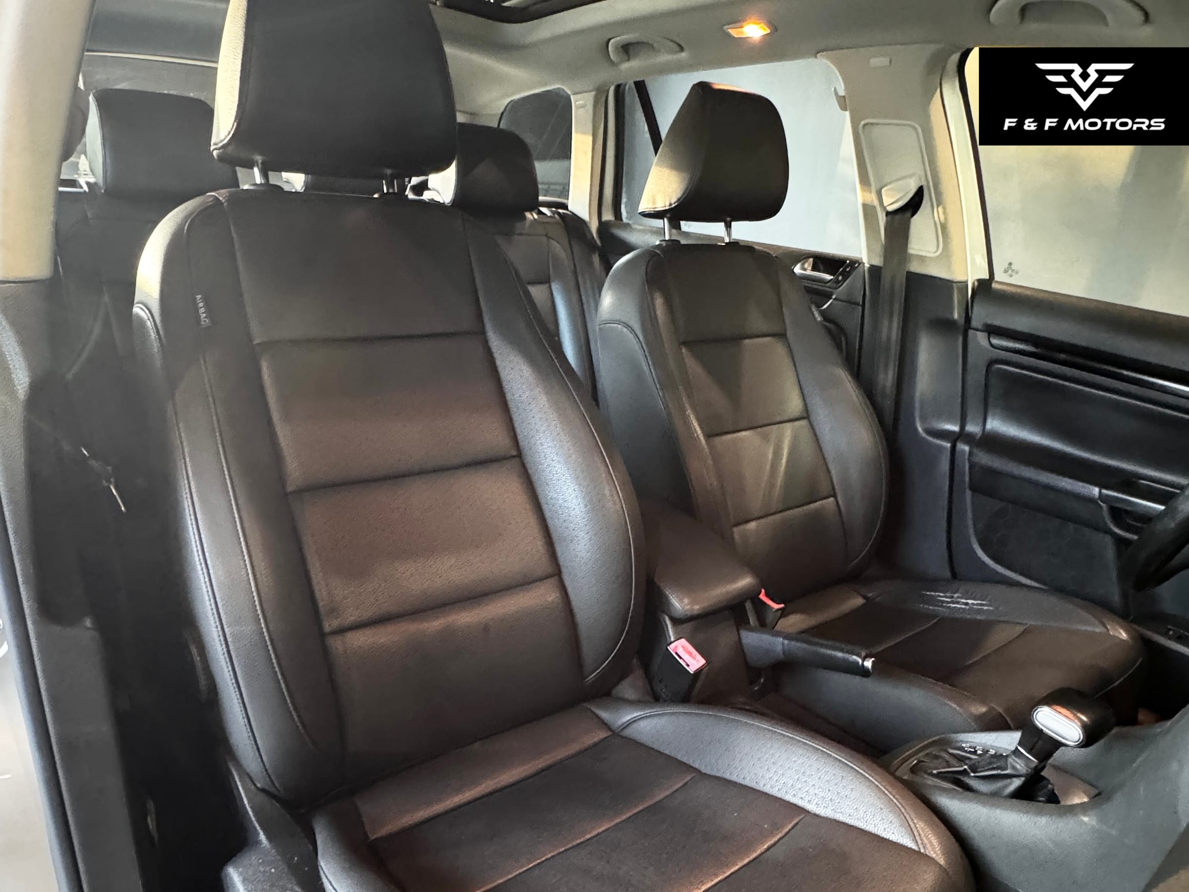 2011 Volkswagen Jetta TDI — Interior