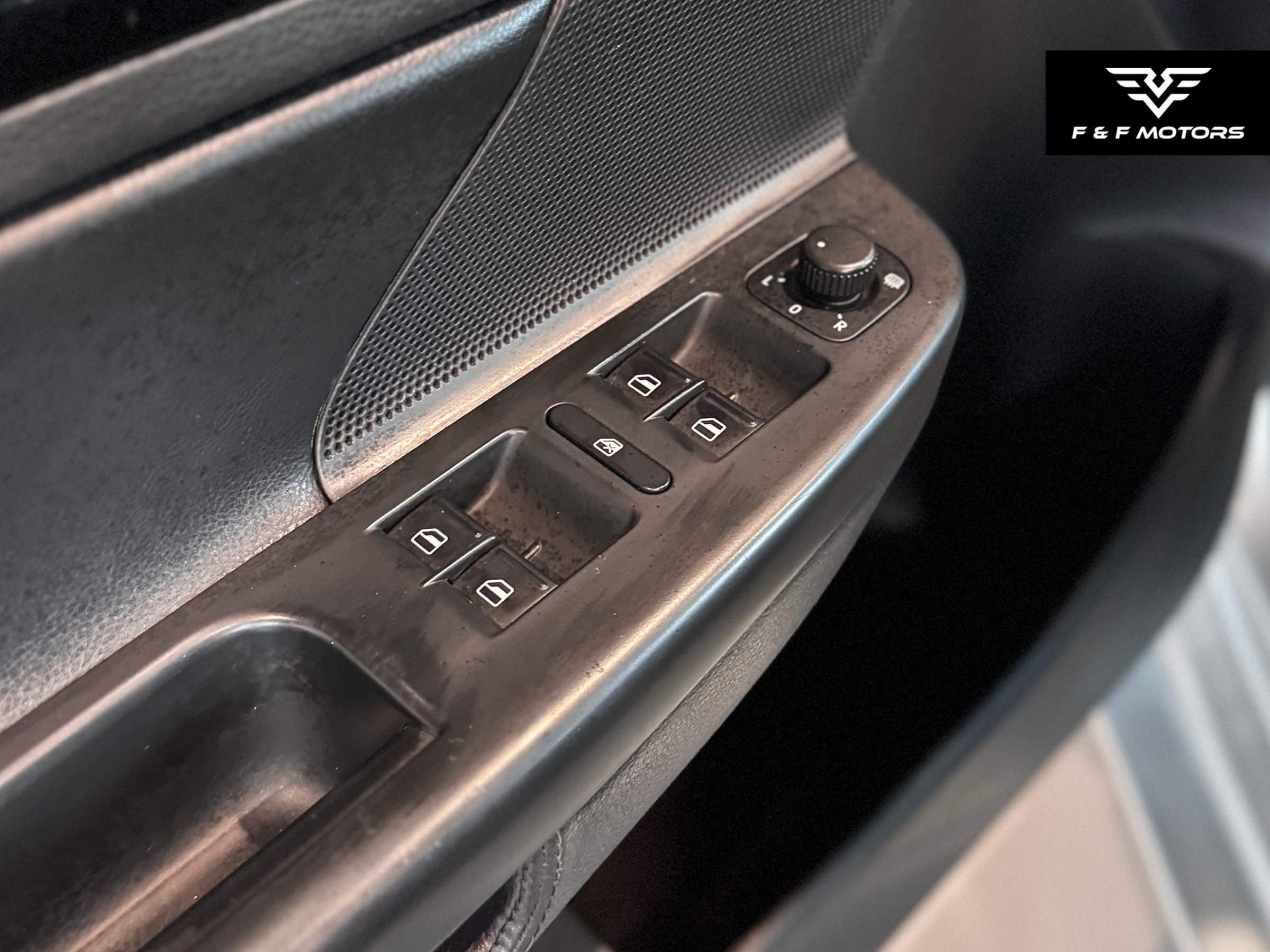 2011 Volkswagen Jetta TDI — Interior