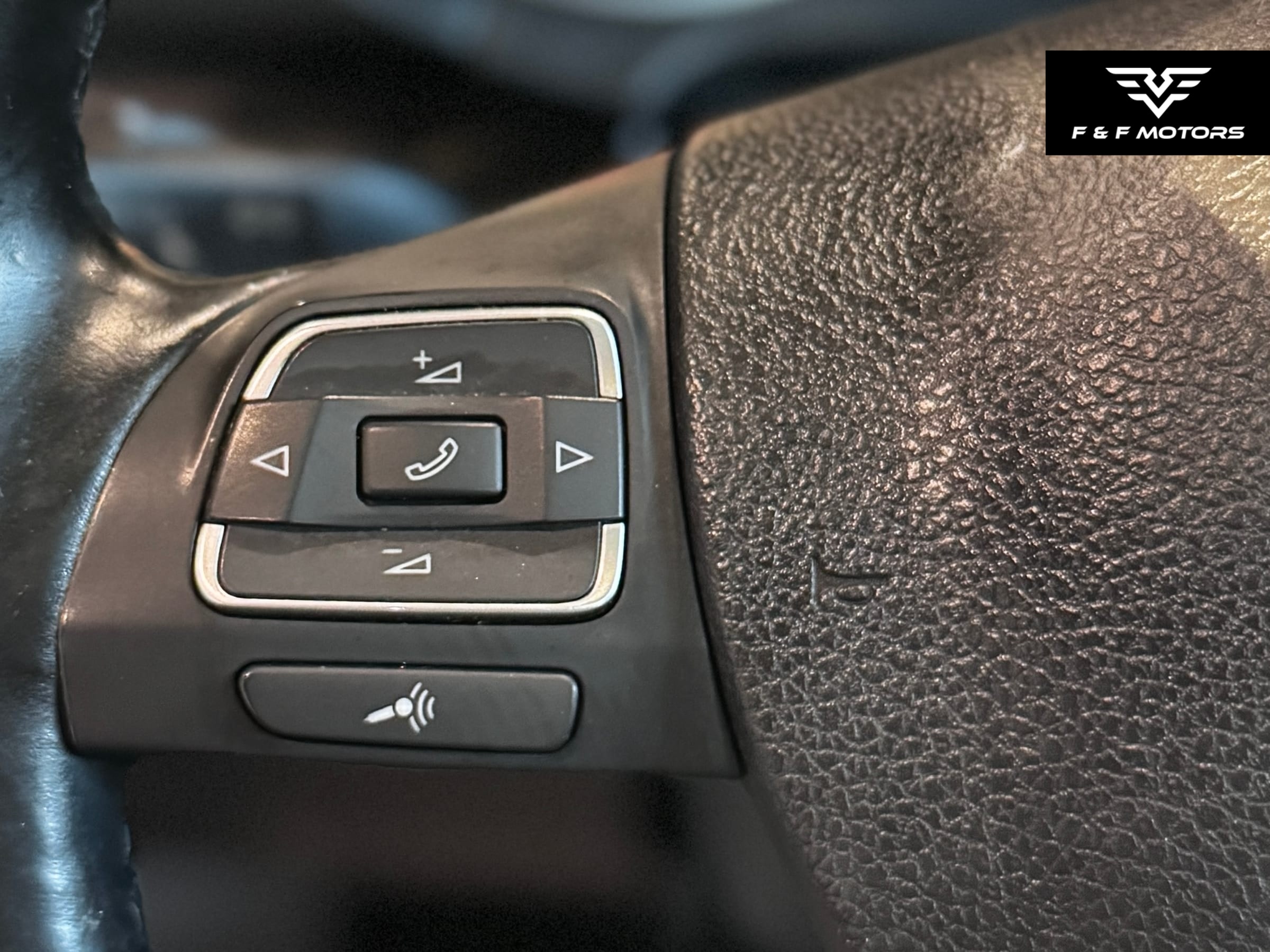 2011 Volkswagen Jetta TDI — Interior