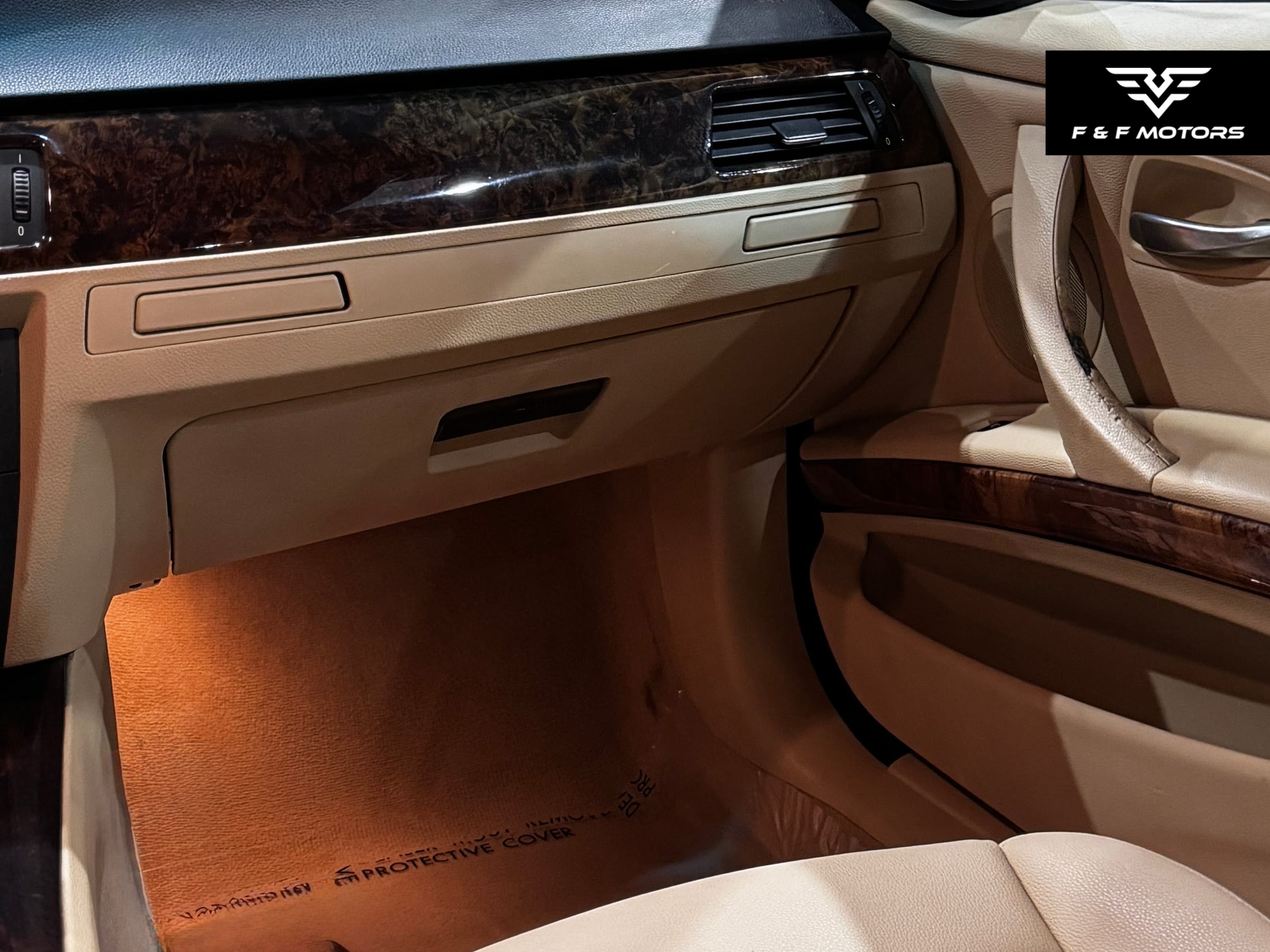 2007 BMW 328i — Interior