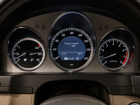 2011 Mercedes-Benz C300 Sport photo 10