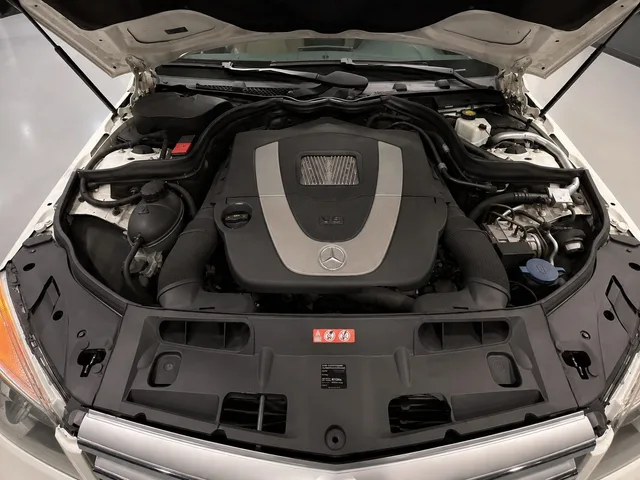 2011 Mercedes-Benz C300 Sport — Engine · Photo 17