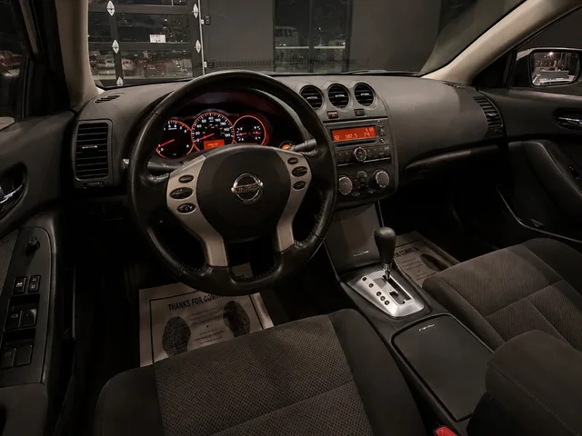 2009 Nissan Altima — Interior · Photo 7