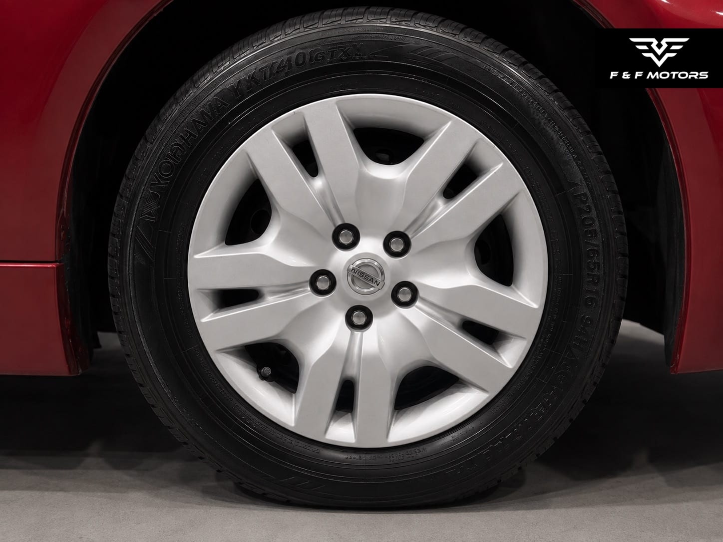 2009 Nissan Altima S — Wheels