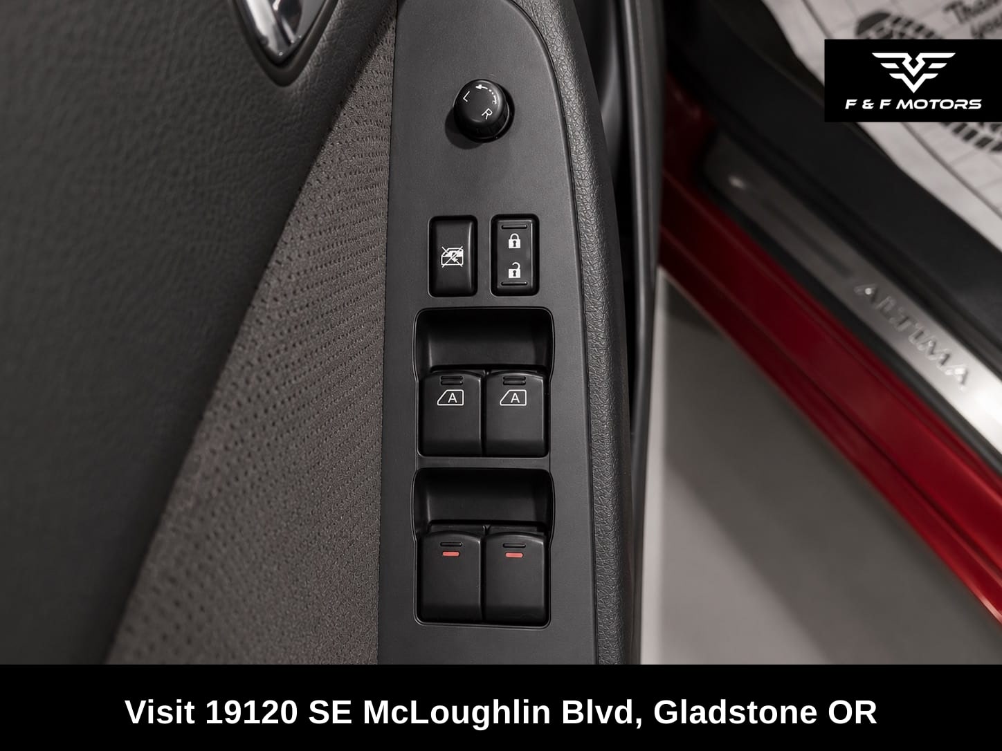 2009 Nissan Altima S — Interior