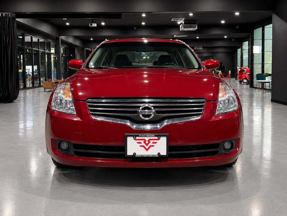 2009 Nissan Altima — Exterior · Photo 5
