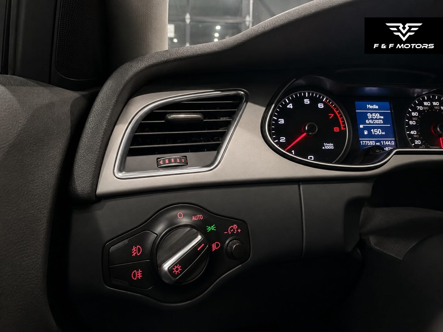 2014 Audi Allroad Premium — Interior