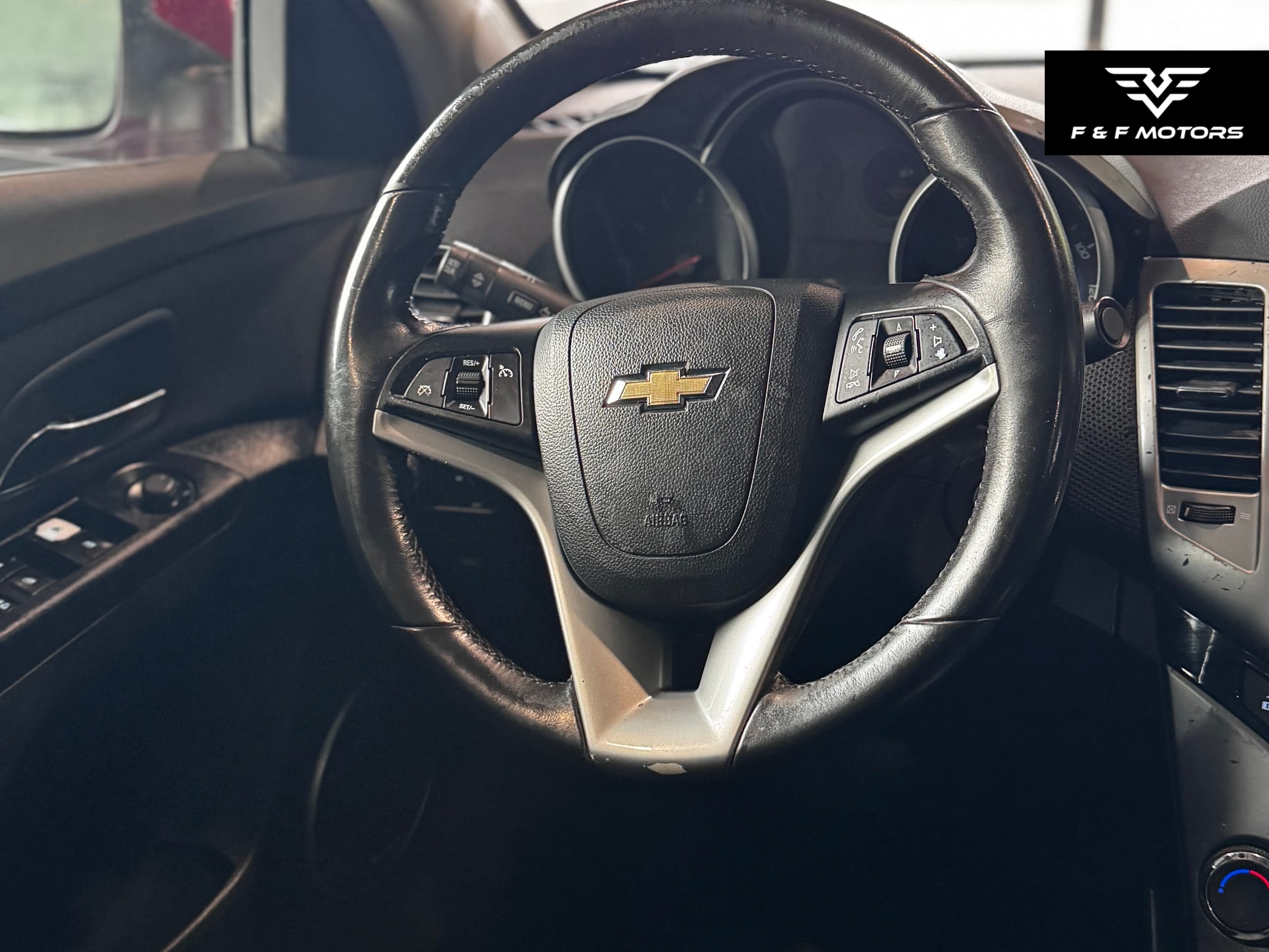 2012 Chevrolet Cruze ECO — Interior