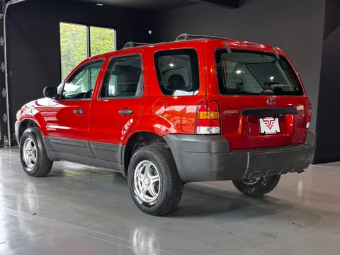 2007 Ford Escape XLS photo 4