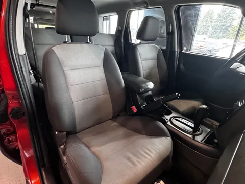 2007 Ford Escape XLS — Interior